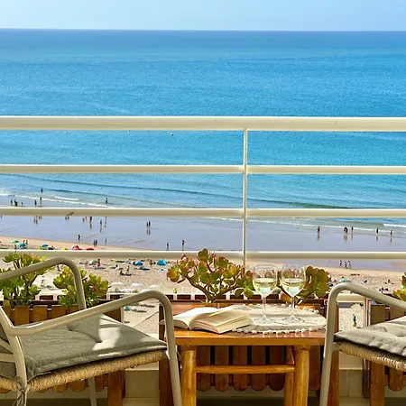 Exclusive Front-line Moments - Sea View Balcony, Private Garage, Wifi, Ac Lejlighed *