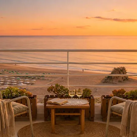 Exclusive Front-line Moments - Sea View Balcony, Private Garage, Wifi, Ac * פורטימאו