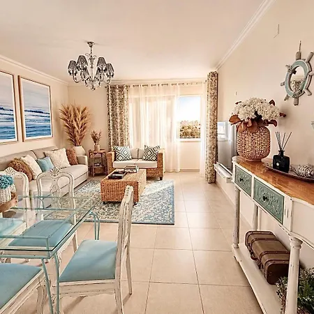 Beachfront Moments - Ocean View Balcony דירה *