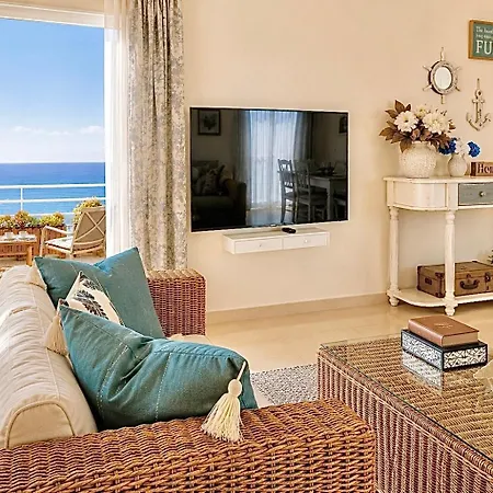 דירה Beachfront Moments - Ocean View Balcony