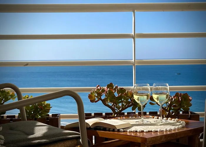 Apartament Elevated Beachfront 2br I 2ba - Sea View Balcony, Private Garage, Wifi, Ac *