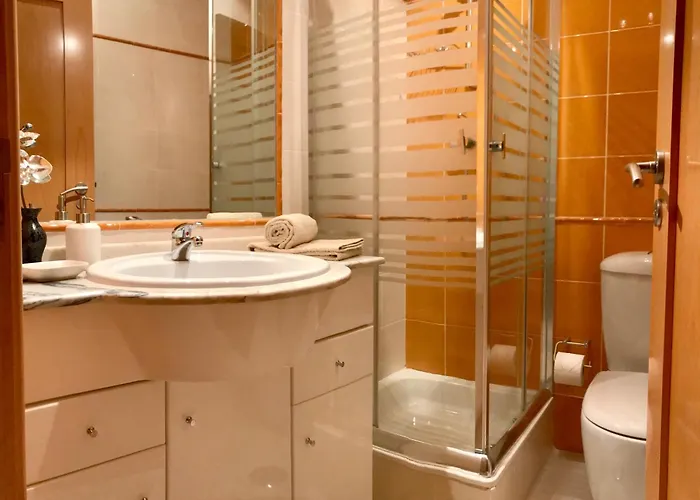 Elevated Beachfront 2br I 2ba - Sea View Balcony, Private Garage, Wifi, Ac *